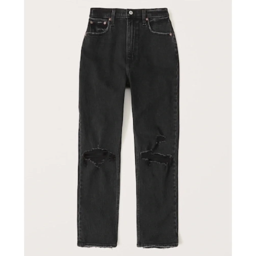 Abercrombie & Fitch Ultra High Rise Ankle Straight Jean
